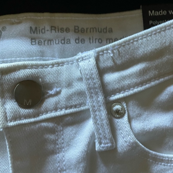 4/$15 Mossimo Supply Co. Women’s Size 00 24" Bermuda Shorts White - Picture 7 of 12